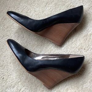 Nine West Black Leather Heeled Wedges with wooden detail size 8.5